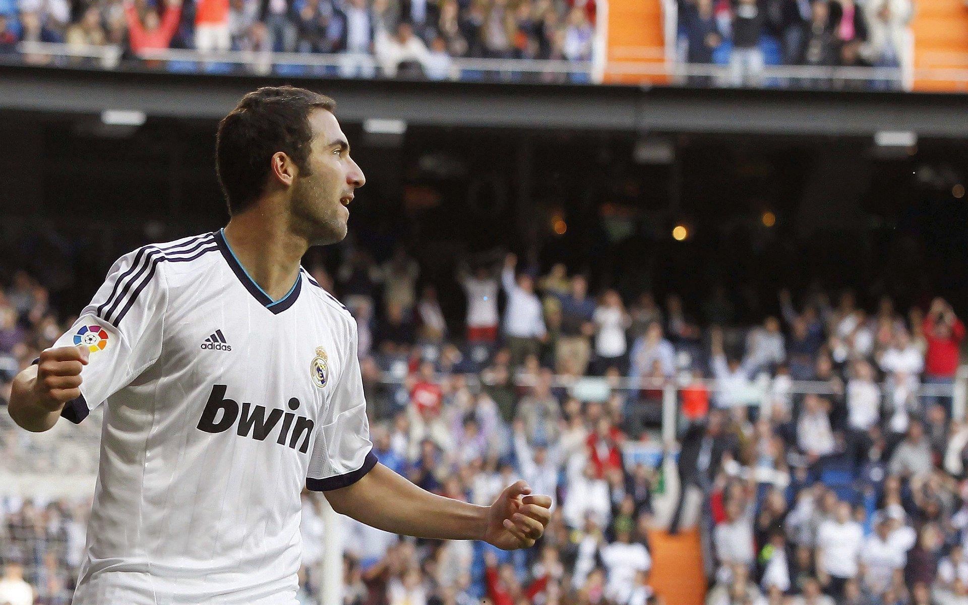 卡卢卢豪言，球队焕新升级，无惧一切挑战，剑指巅峰