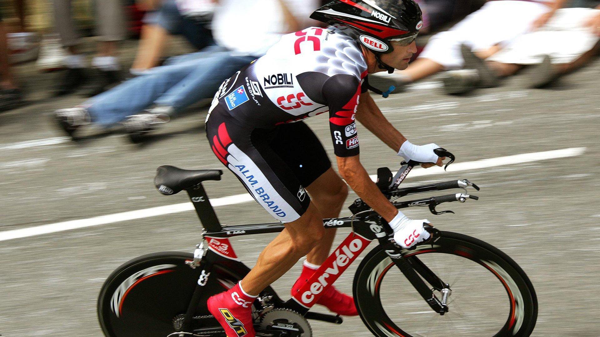 欧协联积分榜动态，斯特拉斯堡强势领跑，水晶宫逼近前八仅差一分